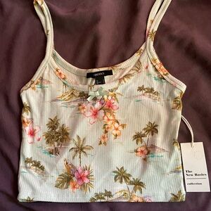 Women’s Forever 21 cropped tank top